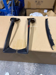 DRY CARBON BODY KIT for PORSCHE 911 992.1 TURBO S 2020 - 2025

Set includes:

Front Lip Assembly
Side Fender Vents
Side Skirts
Rear Diffuser
Material: Dry Carbon

NOTE: Parts are available separately or as a complete set. Professional installation is required.