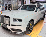 DRY CARBON BODY KIT for Rolls Royce Cullinan 2018 - 2024
Set includes:

Front Lip
Front Bumper Air Vent Trims
Side Skirts
Roof Spoiler
Ducktail Spoiler
Rear Bumper
Rear Bumper Fins
Rear Diffuser
Material: Dry Carbon

NOTE: Professional installation is required.