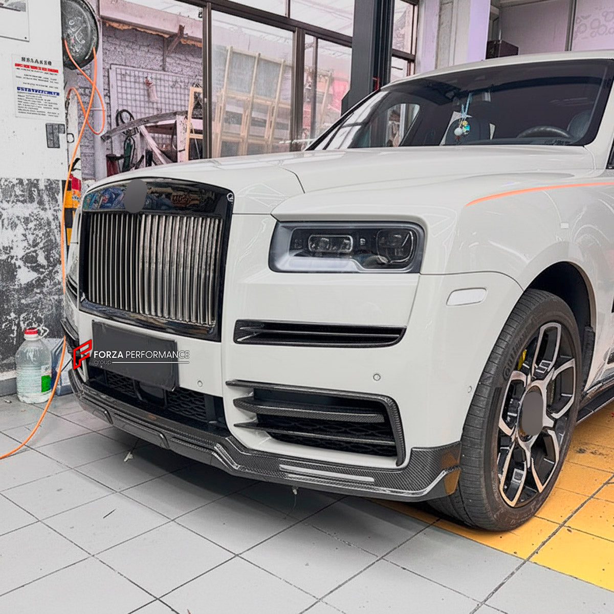 DRY CARBON BODY KIT for Rolls Royce Cullinan 2018 - 2024
Set includes:

Front Lip
Front Bumper Air Vent Trims
Side Skirts
Roof Spoiler
Ducktail Spoiler
Rear Bumper
Rear Bumper Fins
Rear Diffuser
Material: Dry Carbon

NOTE: Professional installation is required.