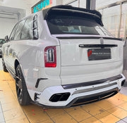DRY CARBON BODY KIT for Rolls Royce Cullinan 2018 - 2024
Set includes:

Front Lip
Front Bumper Air Vent Trims
Side Skirts
Roof Spoiler
Ducktail Spoiler
Rear Bumper
Rear Bumper Fins
Rear Diffuser
Material: Dry Carbon

NOTE: Professional installation is required.