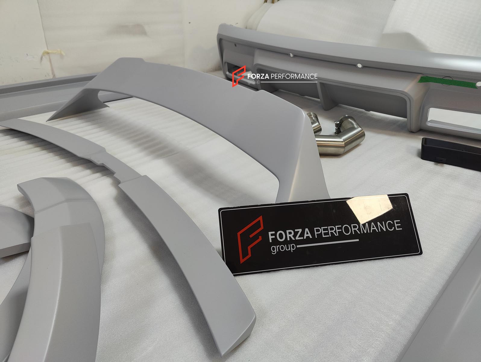 DRY CARBON BODY KIT for ROLLS ROYCE CULLINAN 2018+
Set includes:
Front Bumper
Front Fenders
Front Fender Flares
Side Skirts
Rear Fender Flares
Roof Spoiler
Rear Spoiler
Rear Bumper
Exhaust Tips
Material: Dry Carbon
NOTE: Professional installation is required.
Dry Carbon Body Kit for Rolls Royce Cullinan 2018+,
Rolls Royce Cullinan Dry Carbon Body Kit 2018+,
Custom Dry Carbon Body Kit for Rolls Royce Cullinan 2018+,
Premium Dry Carbon Body Kit for Rolls Royce Cullinan,
High Performance Dry Carbon Body Kit fo