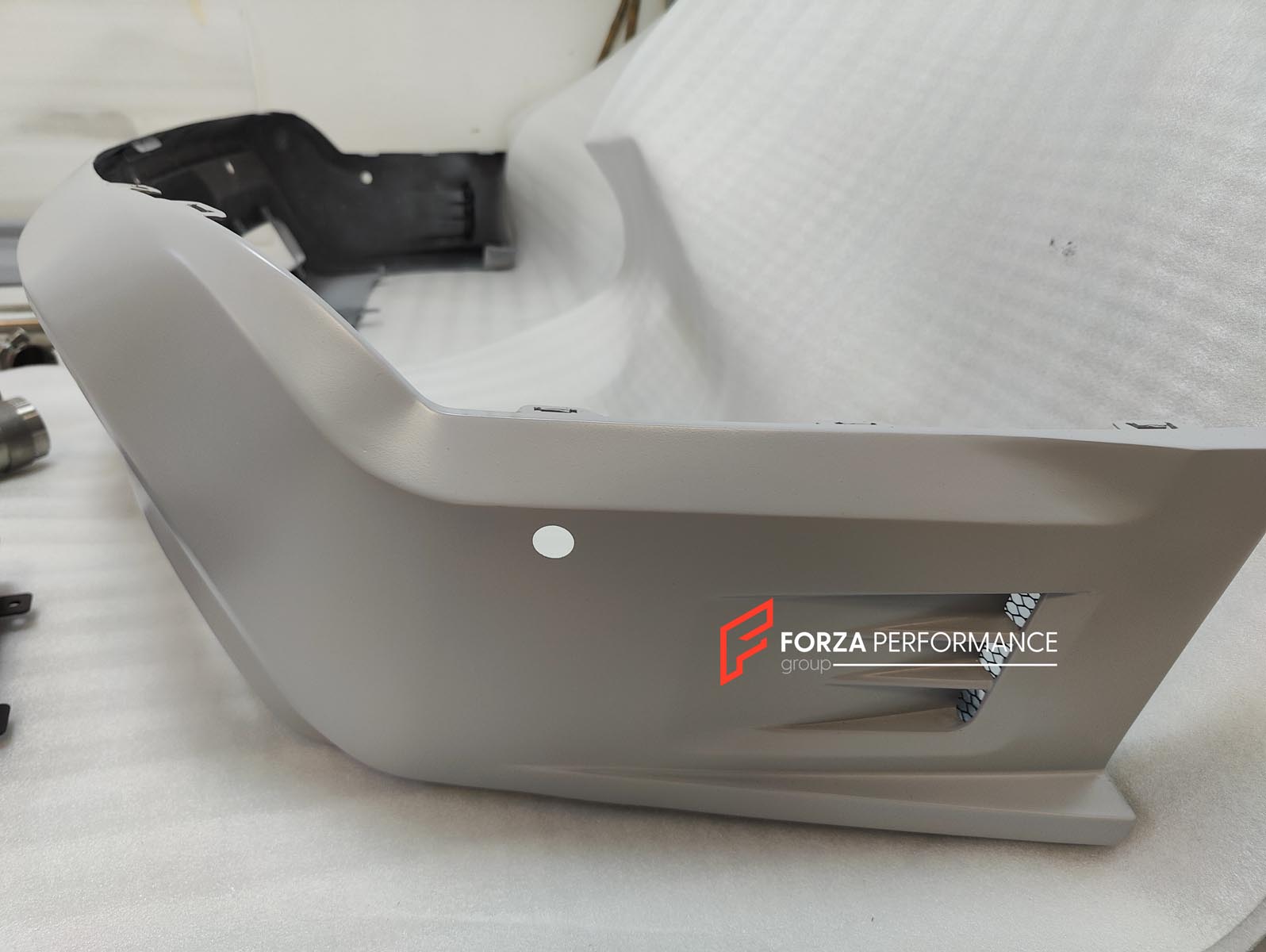 DRY CARBON BODY KIT for ROLLS ROYCE CULLINAN 2018+
Set includes:
Front Bumper
Front Fenders
Front Fender Flares
Side Skirts
Rear Fender Flares
Roof Spoiler
Rear Spoiler
Rear Bumper
Exhaust Tips
Material: Dry Carbon
NOTE: Professional installation is required.
Dry Carbon Body Kit for Rolls Royce Cullinan 2018+,
Rolls Royce Cullinan Dry Carbon Body Kit 2018+,
Custom Dry Carbon Body Kit for Rolls Royce Cullinan 2018+,
Premium Dry Carbon Body Kit for Rolls Royce Cullinan,
High Performance Dry Carbon Body Kit fo