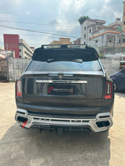 BODY KIT for ROLLS-ROYCE CULLINAN SERIES 2 2024+




Set includes:

Front Lip
Front Bumper
Front Bumper Meshes

Front Grille Frame
Hood / Bonnet
Front Fenders
Fenders Flares
Door Covers
Side Skirts
Roof Spoiler
D-Pillar Panel
Rear Trunk Spoiler
Rear Panel
Rear Bumper
Rear Diffuser
Exhaust Tips
Material: Dry Carbon
