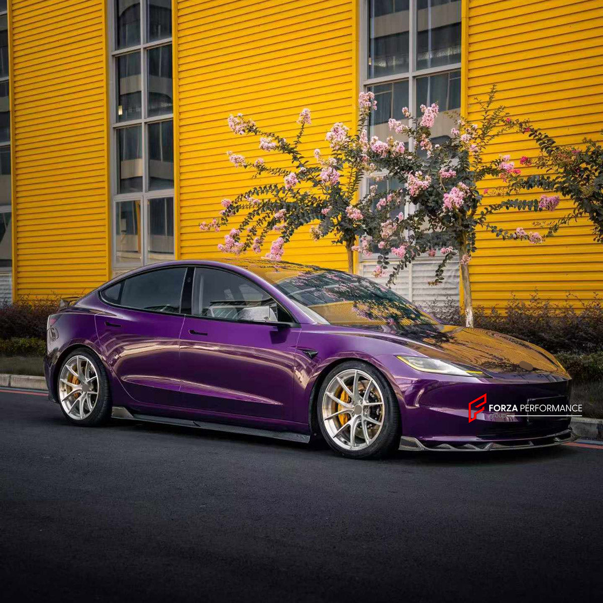 DRY CARBON BODY KIT for TESLA MODEL 3 FACELIFT HIGHLAND 2023+

Set includes:
Front Lip
Side Fender Vents
Side Mirror Covers
Side Skirts
Ducktail Spoiler
Rear Diffuser

Material: Dry Carbon

NOTE: Professional installation is required.