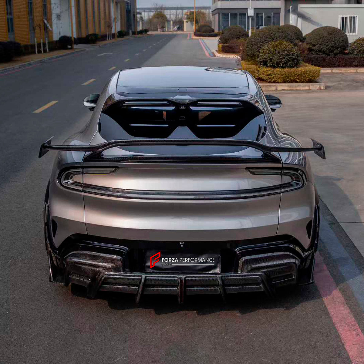 DRY CARBON BODY KIT for XIAOMI YU7 2025+ FORZA PERFORMANCE custom fit AE Design
Set includes:

Front Lip
Front Bumper Vents
Front Grille
Hood Bonnet
Front Fenders
Side Skirts
Rear Fenders
Roof Spoiler
Rear Spoiler Wing
Rear Bumper Vents
Rear Diffuser
Material: Dry Carbon

NOTE: Professional installation is required.