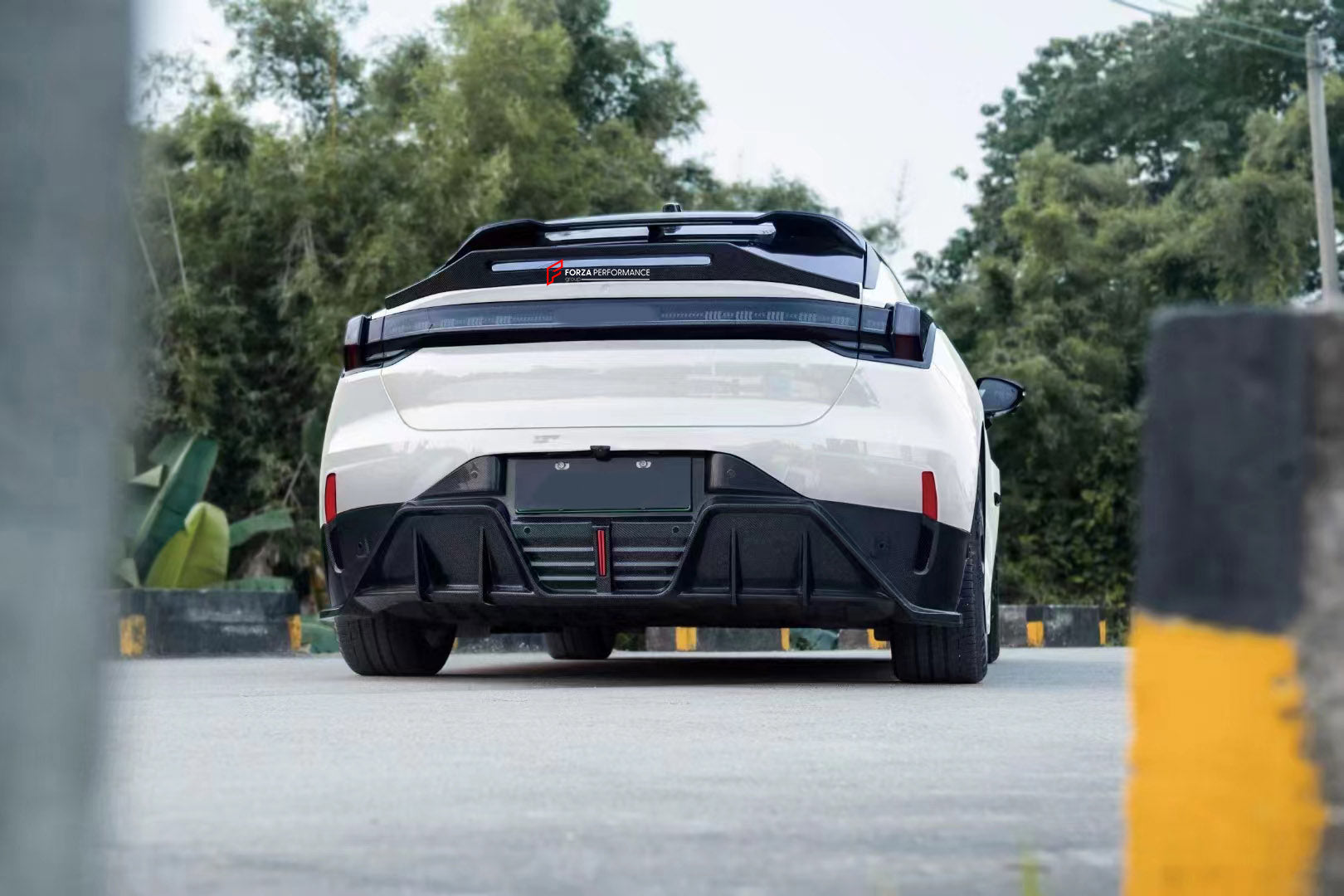 CARBON BODY KIT for ZEEKR 001 2021+

Set includes:
Front Lip
Front Bumper Trims
Side Skirts
Roof Spoiler
Rear Spoiler
Rear Diffuser&nbsp;

Material: Carbon fiber

Contact us for pricing

NOTE:

Professional installation is required