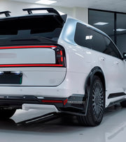 DRY CARBON BODY KIT for ZEEKR 9X 2025+ FORZA PERFORMANCE custom fit ZEEKR 9X AMANS
Set includes:

Front Lip
Front Bumper Air Vents
Hood Vent Trims
Fender Panels
Front Fender Flares
Side Skirts
Rear Fender Flares
Roof Spoiler
Ducktail Spoiler
Rear Diffuser
Forged Wheels
Material: Dry Carbon

NOTE: Professional installation is required.