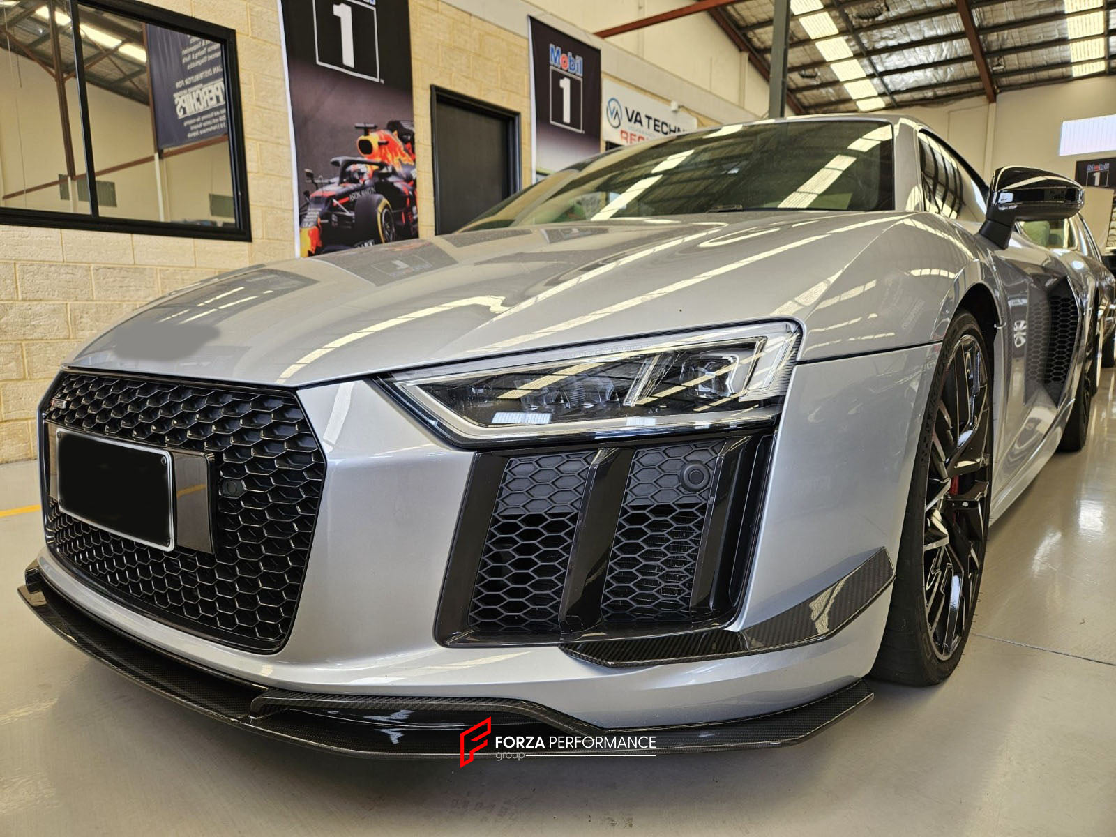 PERFORMANCE DRY CARBON BODY KIT FOR AUDI R8 4S 2015-2018