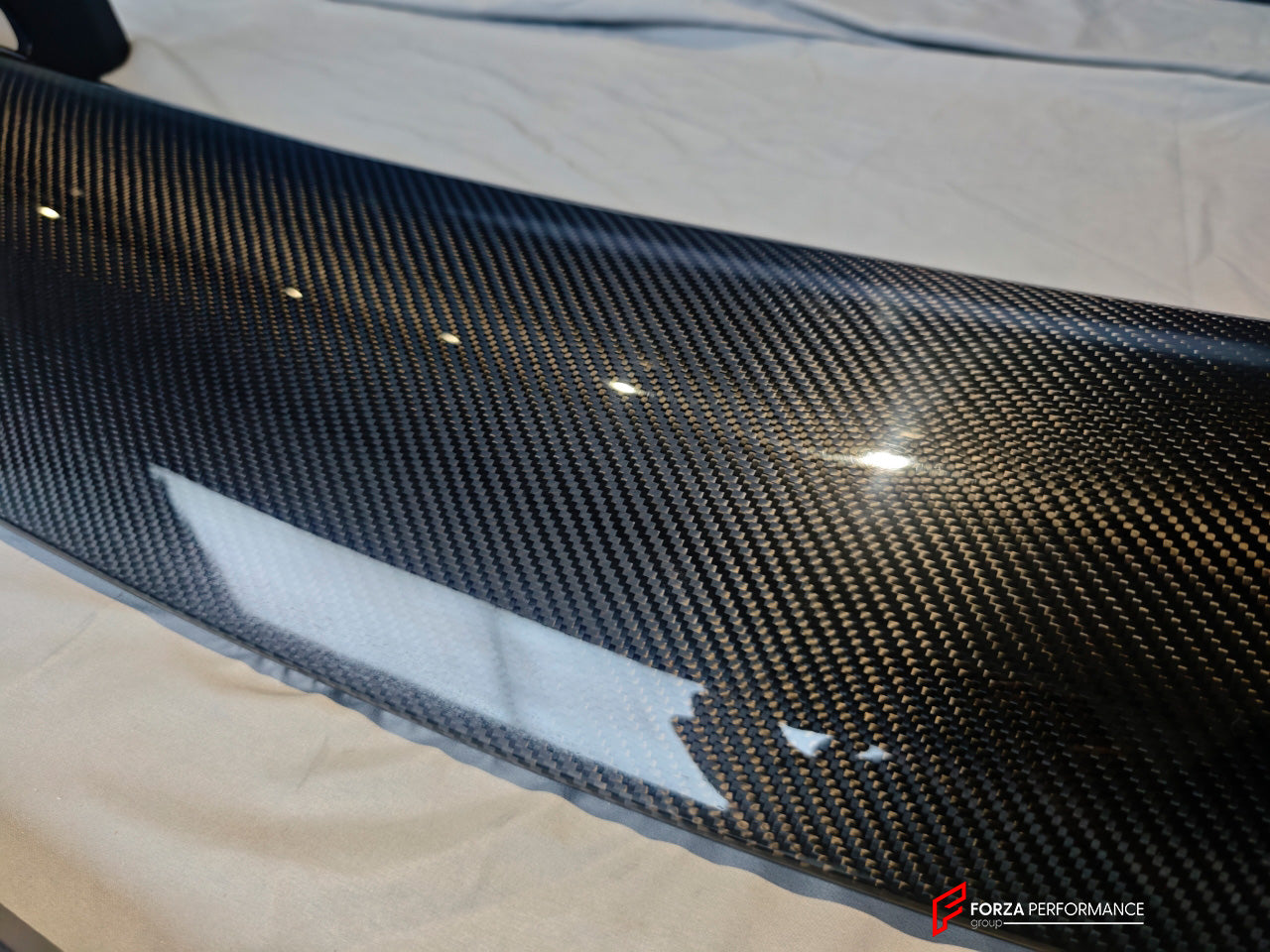 GT STYLE DRY CARBON REAR SPOILER FOR AUDI R8 4S 2015-2019