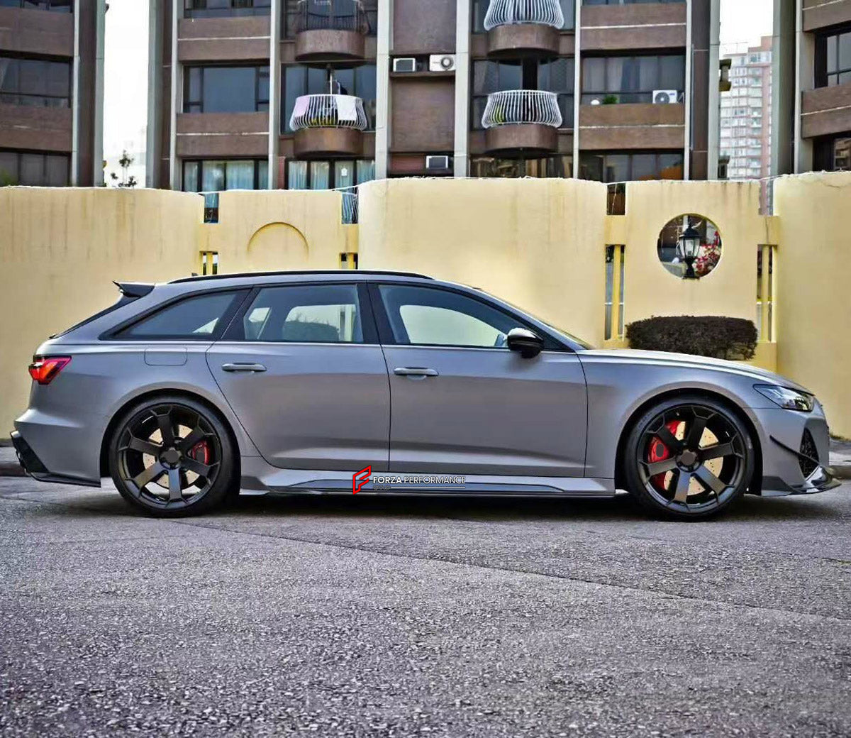 DRY CARBON BODY KIT for AUDI RS6 C8 2019 - 2023

Set includes:

Front Lip
Front Bumper Canards
Hood Bonnet
Side Skirts
Roof Spoiler
Rear Diffuser
Material: Dry Carbon

NOTE: Professional installation is required