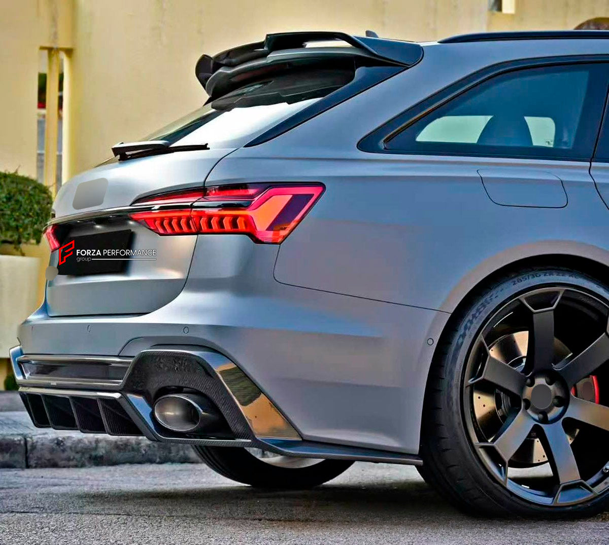 DRY CARBON BODY KIT for AUDI RS6 C8 2019 - 2023

Set includes:

Front Lip
Front Bumper Canards
Hood Bonnet
Side Skirts
Roof Spoiler
Rear Diffuser
Material: Dry Carbon

NOTE: Professional installation is required