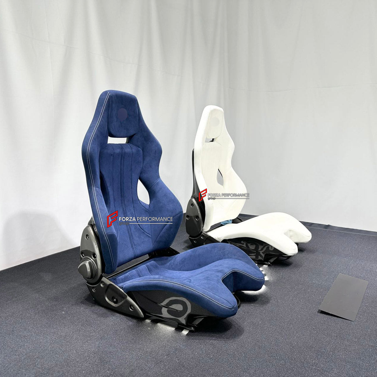 We manufacture DRY CARBON BUCKET SEATS LWCB for any model FERRARI.

A single seat can be sold, purchasing a pair is not required.

All bucket seats photos on our website are real images of the actual product.

We produce custom carbon bucket seats for every FERRARI model (296 360 458 488 512 812 F355 F430 SF90 12CILINDRI CALIFORNIA PORTOFINO PUROSANGUE ROMA etc). We offer customizable options.

We create 3D renders of your bucket seats before production for your approval.

Specification:

Fully Customizable