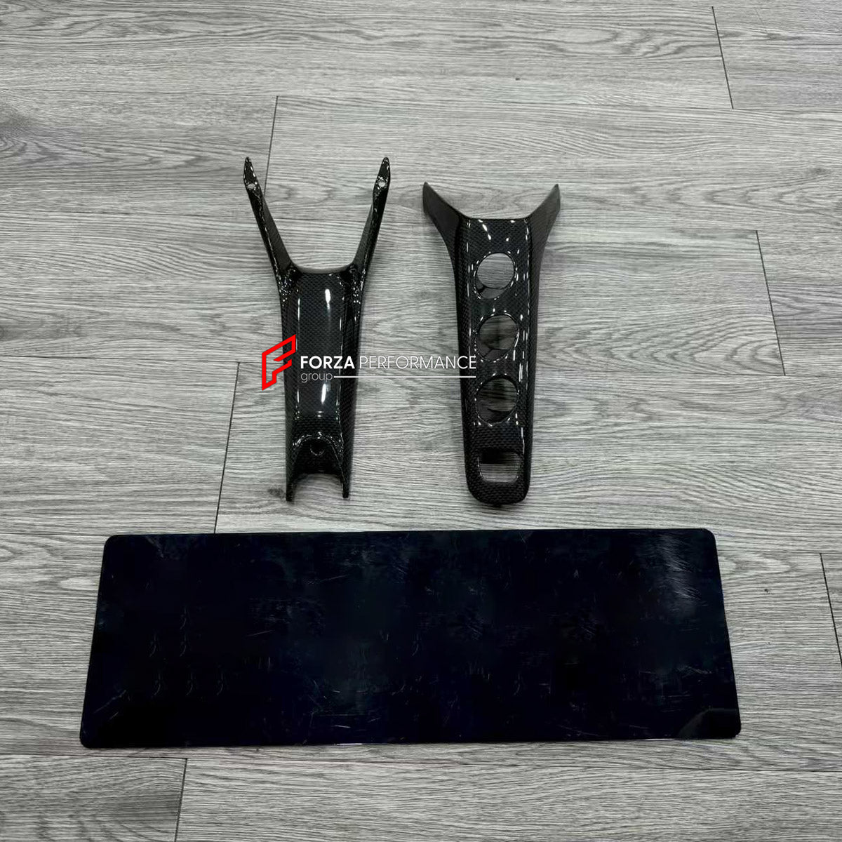 DRY CARBON CENTRAL CONTROL PANEL TRIM for FERRARI 488 GTB 2015 - 2020

Set includes:
Central Control Panel Trim

Material: Dry Carbon

NOTE: Professional installation is required.