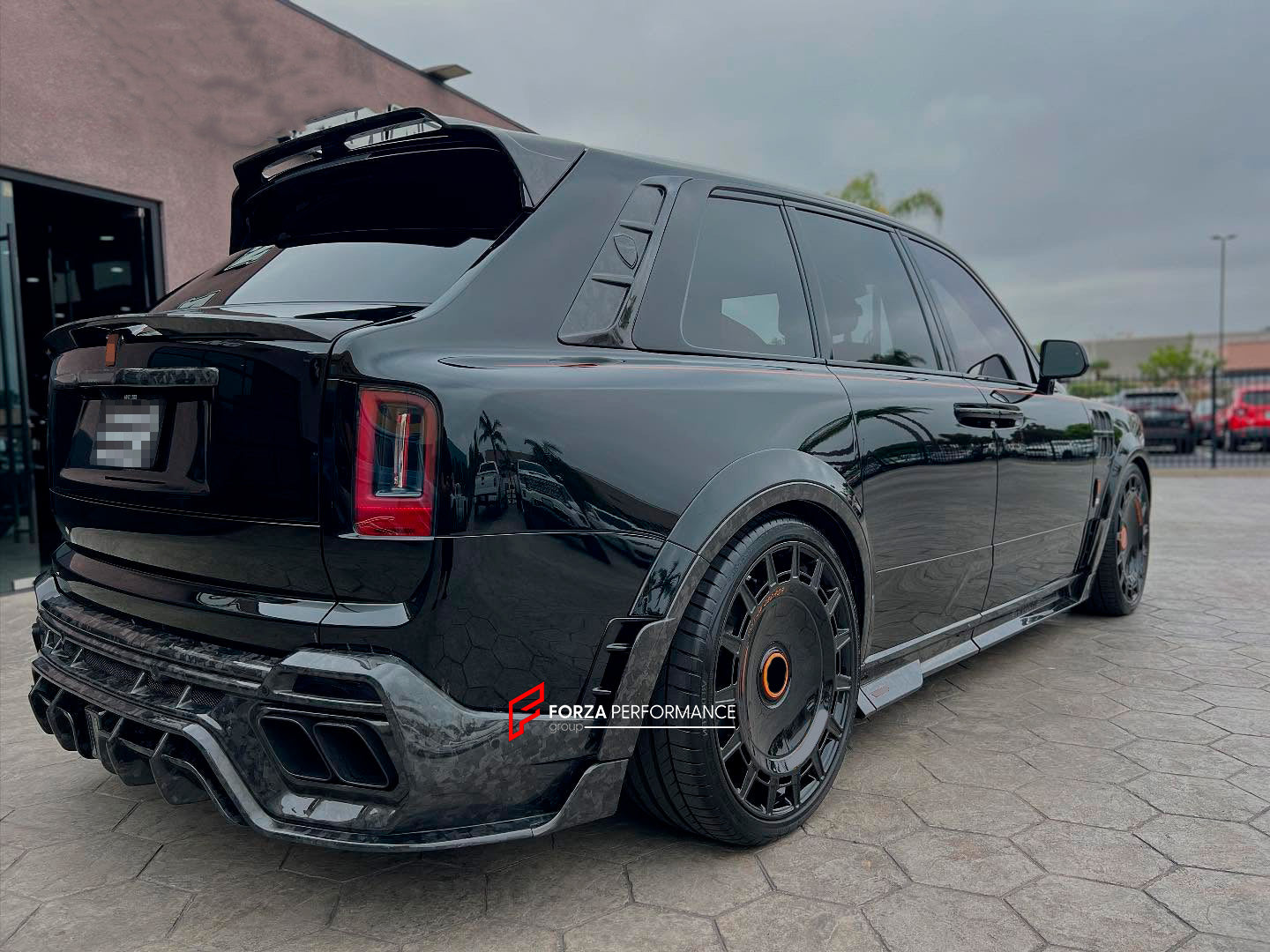 DRY CARBON CONVERSION BODY KIT for ROLLS-ROYCE CULLINAN SERIES 1 2018 - 2025 upgrade to SERIES 2 FACELIFT



Set includes:

Front Lip
Front Bumper
Front Bumper Meshes

Headlights
Front Grille Frame
Hood / Bonnet
Front Fenders
Fenders Flares
Door Covers
Side Skirts
Roof Spoiler
D-Pillar Panel
Rear Trunk Spoiler
Rear Panel
Rear Bumper
Rear Diffuser
Exhaust Tips
Material: Dry Carbon