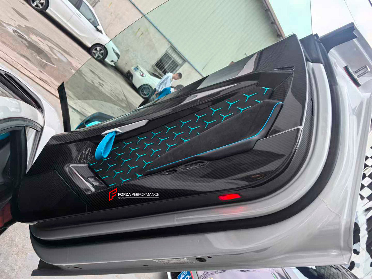 DRY CARBON DOOR PANELS for LAMBORGHINI AVENTADOR LP700 LP700-4 LP720 LP740 LP750 LP770 SVJ S ROADSTER

Set includes:

Door Panels
Door Handles
Material: Dry Carbon

NOTE: Professional installation is required.