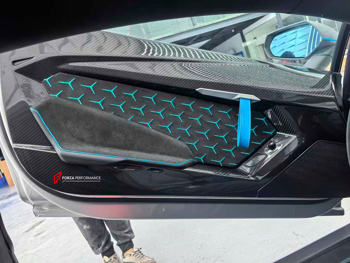 DRY CARBON DOOR PANELS for LAMBORGHINI AVENTADOR LP700 LP700-4 LP720 LP740 LP750 LP770 SVJ S ROADSTER

Set includes:

Door Panels
Door Handles
Material: Dry Carbon

NOTE: Professional installation is required.