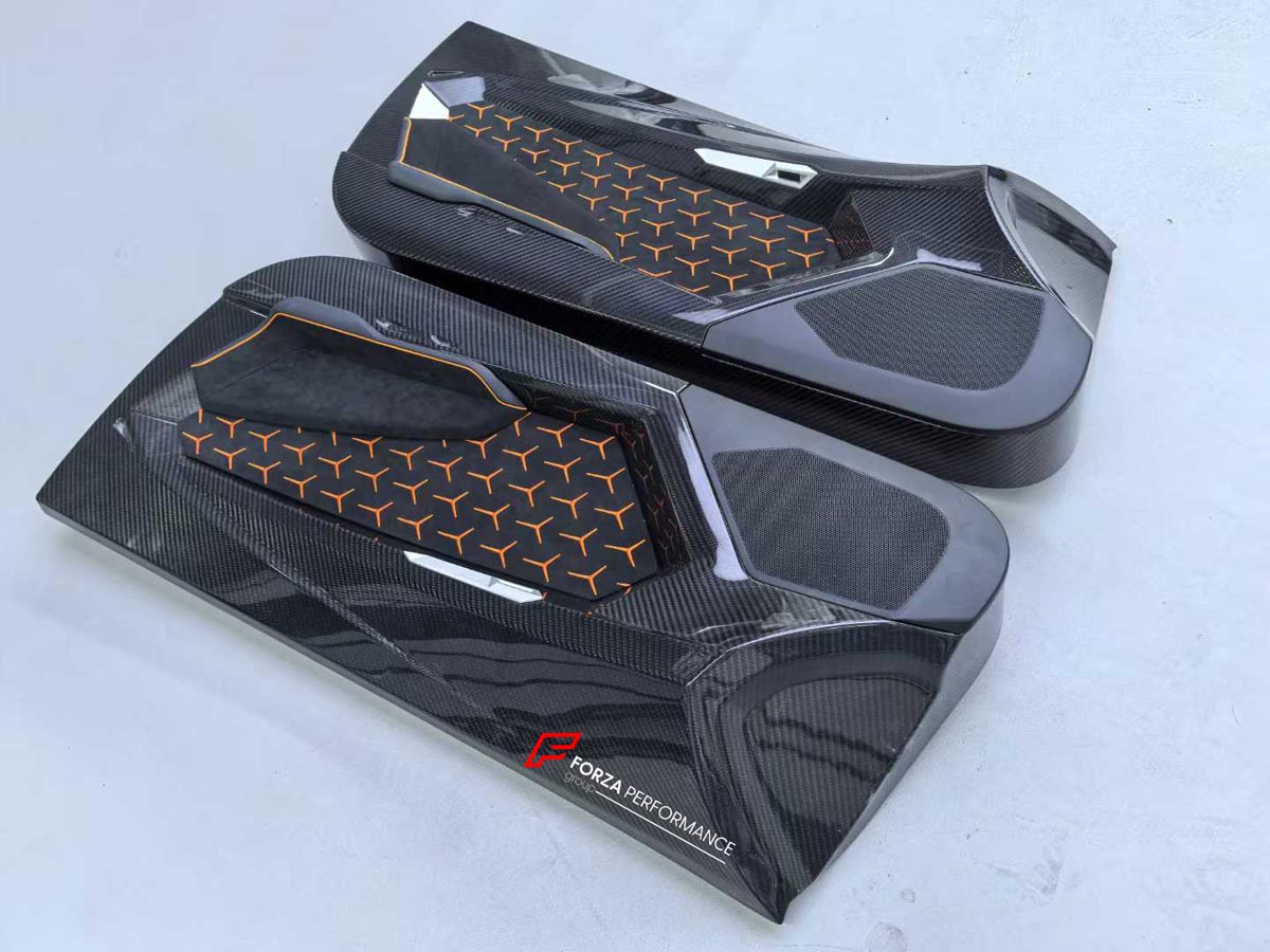 Dry Carbon Door Panel for Lamborghini AVENTADOR LP700 LP700-4 ROADSTER LP720 LP740 LP750 LP770 SVJ S ROADSTER
Set includes:

Door Panel
Material: Dry Carbon

NOTE: Professional installation is required.