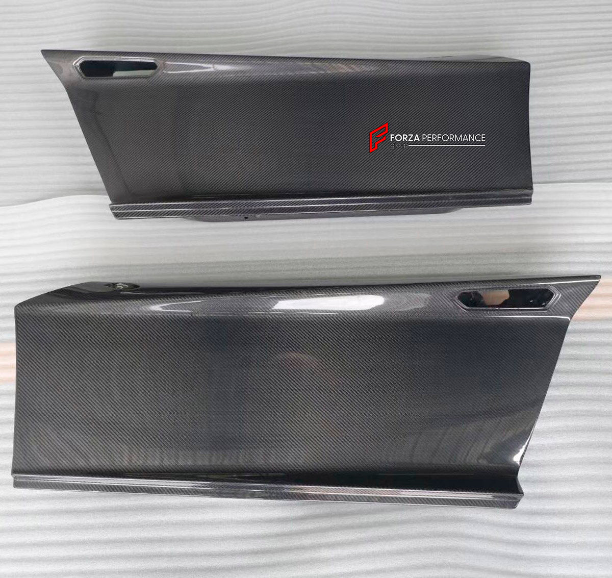 DRY CARBON Doors for Lamborghini Aventador LP700 LP720 LP750 2011 - 2022
Set includes:

Doors
Material: Dry Carbon

NOTE: Professional installation is required.