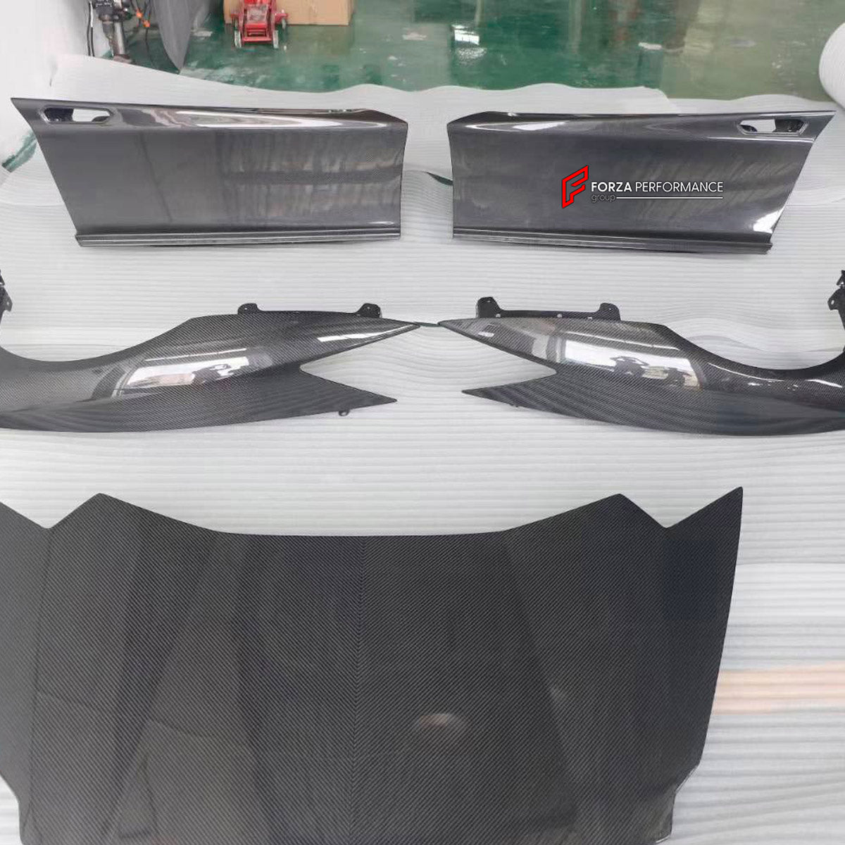 DRY CARBON Doors for Lamborghini Aventador LP700 LP720 LP750 2011 - 2022
Set includes:

Doors
Material: Dry Carbon

NOTE: Professional installation is required.