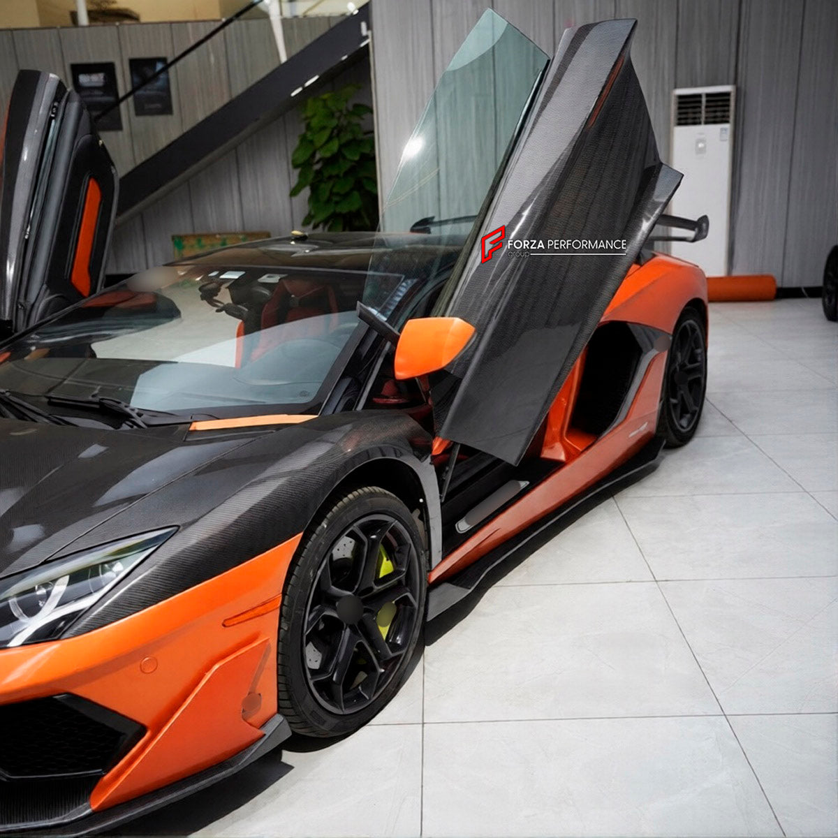 DRY CARBON Doors for Lamborghini Aventador LP700 LP720 LP750 2011 - 2022
Set includes:

Doors
Material: Dry Carbon

NOTE: Professional installation is required.