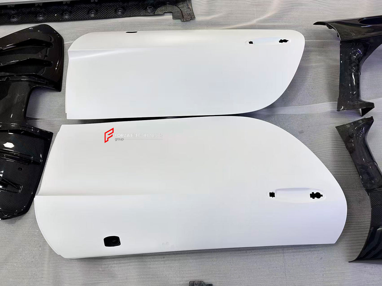 DRY CARBON DOORS for PORSCHE 911 992.1 GT3 RS

Set includes:

Left Door
Right Door

Material: Dry Carbon Fiber

NOTE: Professional installation is required

CONTACT US FOR PRICING
