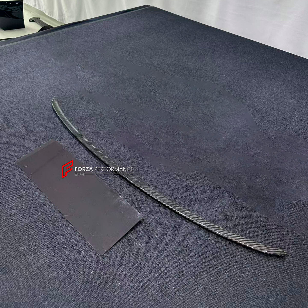 DRY CARBON Ducktail Spoiler for Porsche 911 992.2 2024+
Set includes:

Ducktail Spoiler
Material: Dry Carbon

NOTE: Professional installation is required.
