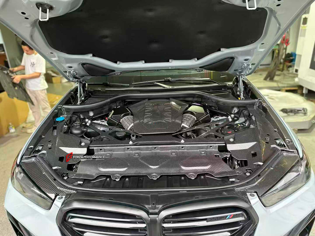 DRY CARBON ENGINE BAY AREA COVER for BMW X5M F95 LCI X6M F96 LCI 2023+



Set includes:

Engine Bay Cover

Material: Dry Carbon

Note: Professional installation is required.