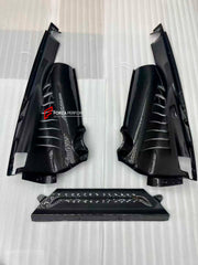 DRY CARBON ENGINE BAY PANELS for FERRARI 488 GTB PISTA 2015 - 2020

Set includes:

Engine Bay

Material: Carbon Fiber

NOTE: Professional installation is required