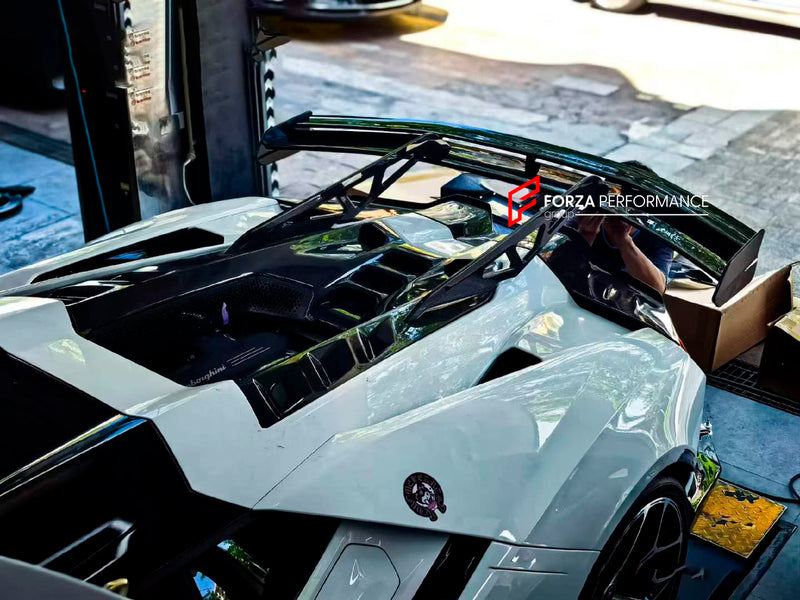 DRY CARBON ENGINE COVER WITH SPOILER WING for LAMBORGHINI REVUELTO 2023+