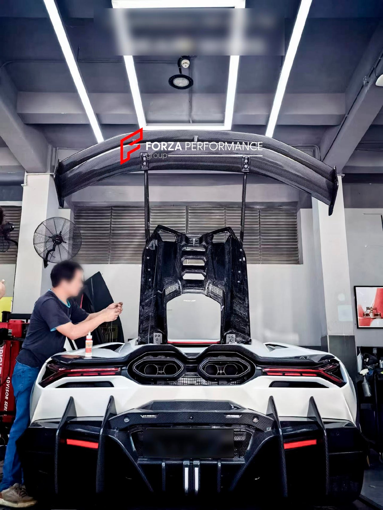 DRY CARBON ENGINE COVER WITH SPOILER WING for LAMBORGHINI REVUELTO 2023+