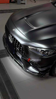 DRY CARBON FIBER BODY KIT for MERCEDES BENZ CLE 53 AMG A236 CONVERTIBLE 2024+
Set includes:

Front Lip
Front Side Canards
Side Skirts
Rear Diffuser
Material: Dry Carbon Fiber

NOTE: Professional installation is required.