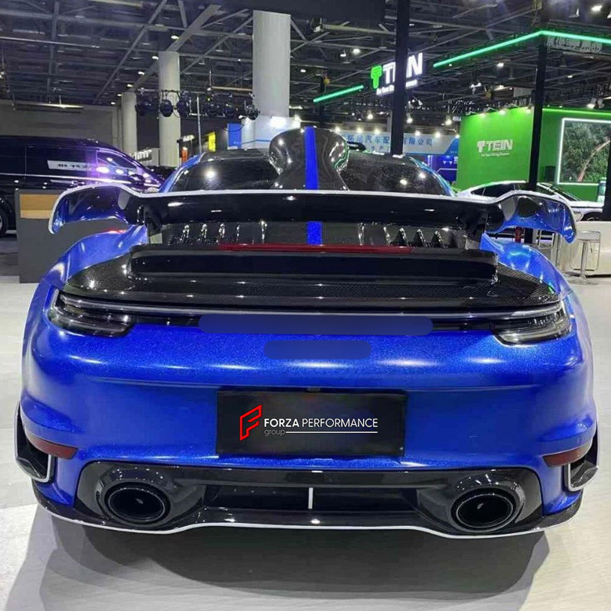 DRY CARBON FIBER F1 ROOF AIR INTAKE SPOILER for PORSCHE 911 992.1 TURBO 2019 - 2025

Set includes:

Roof Air Intake Spoiler
Material: Dry Carbon Fiber

NOTE: Professional installation is required.