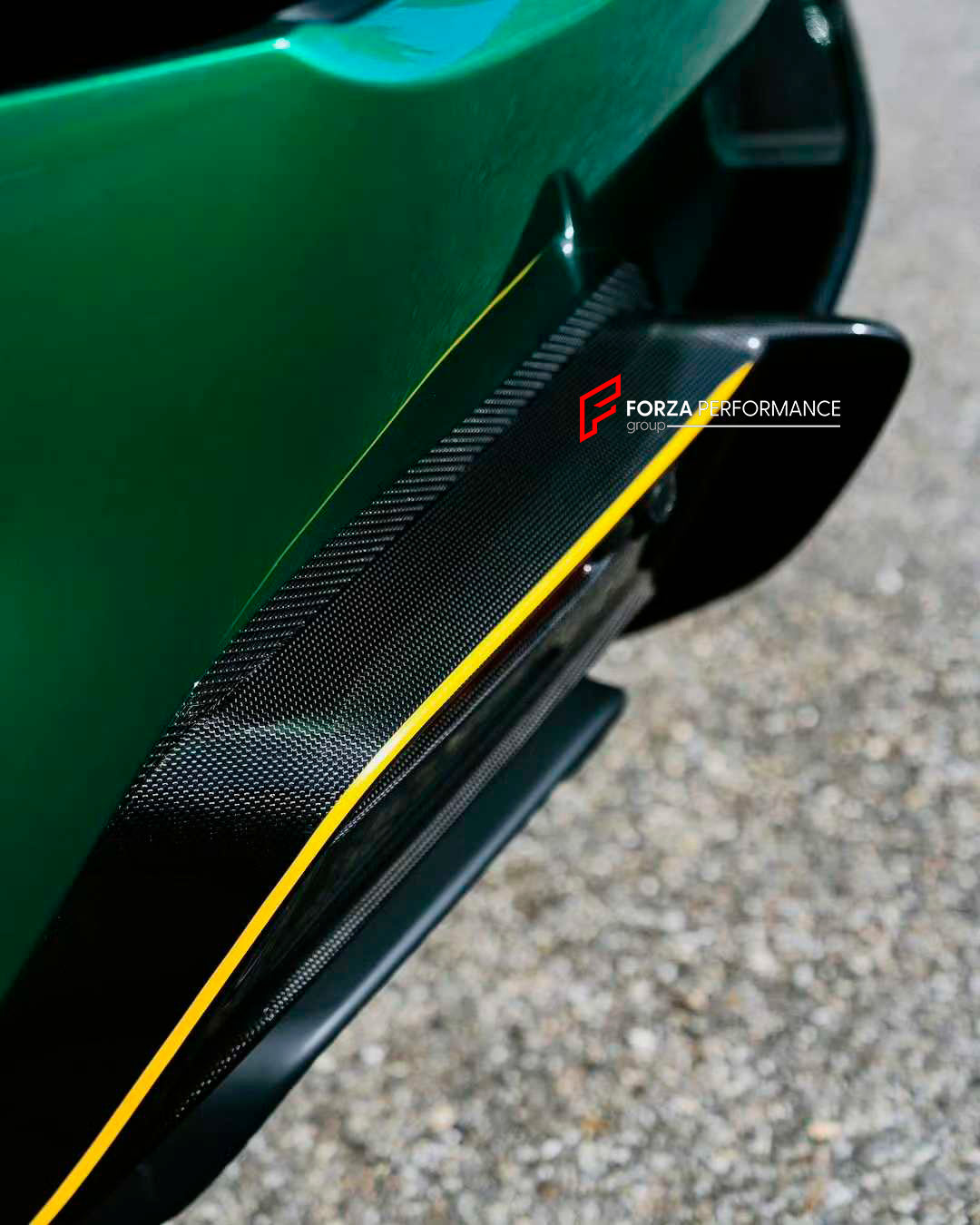 DRY CARBON FIBER REPLACEMENT BODY KIT for FERRARI 12 CILINDRI 2024+ Forza Performance custom fit