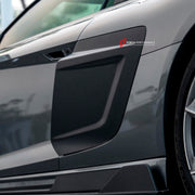 DRY CARBON FIBER SIDE AIR INTAKE SCOOPS for AUDI R8 4S FACELIFT 2019 - 2023
Set includes:

Side Air Intake Scoops
Material: Dry Carbon

NOTE: Professional installation is required.