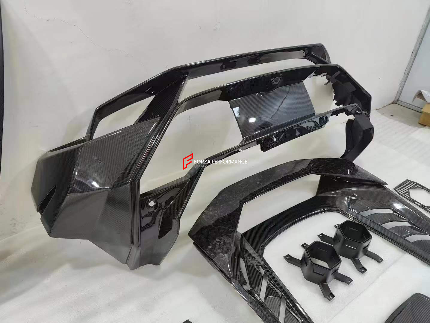 DRY CARBON FIBER WIDE BODY KIT for LAMBORGHINI HURACAN LP610 LP580 EVO 2015 - 2022  Set includes:  Front Bumper Front Hood/Bonnet Rear Spoiler Rear Bumper Rear Engine Cover Exhaust Tips