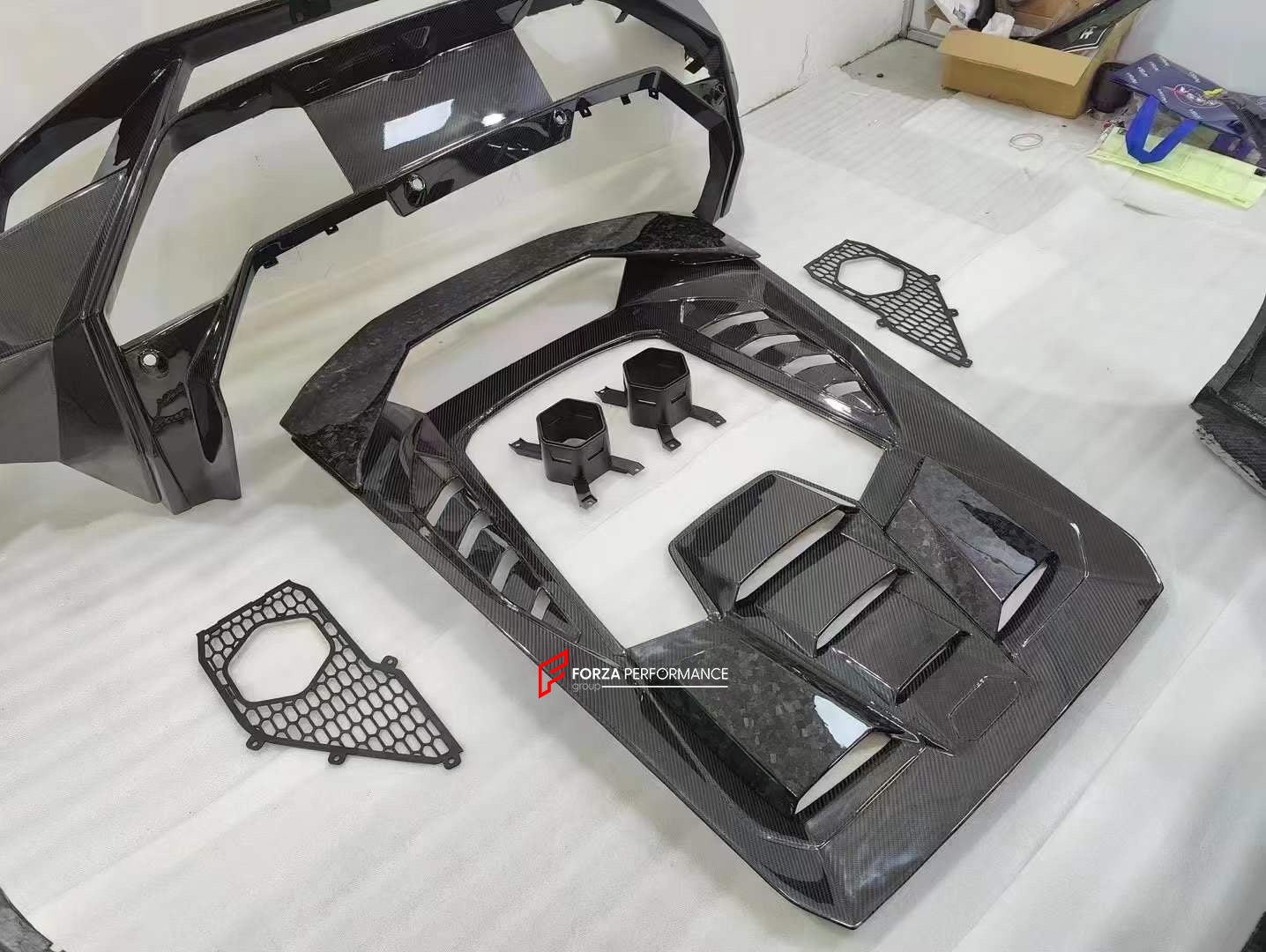DRY CARBON FIBER WIDE BODY KIT for LAMBORGHINI HURACAN LP610 LP580 EVO 2015 - 2022  Set includes:  Front Bumper Front Hood/Bonnet Rear Spoiler Rear Bumper Rear Engine Cover Exhaust Tips