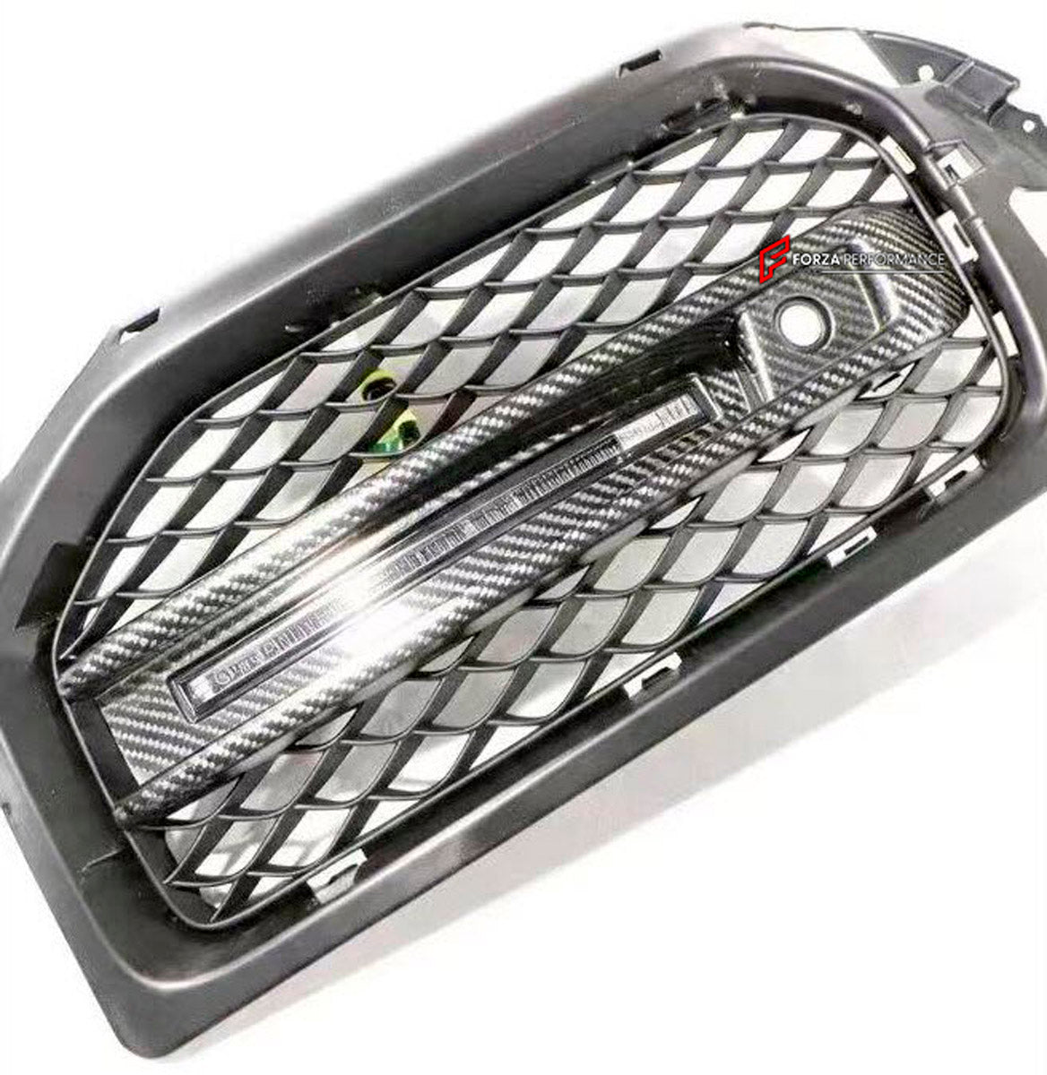DRY CARBON Front Bumber Air Vents for Mercedes Benz W464 G63 2018 - 2024
Set includes:

Front Bumber Air Vents
Led Lights
Material: Dry Carbon

NOTE: Professional installation is required.