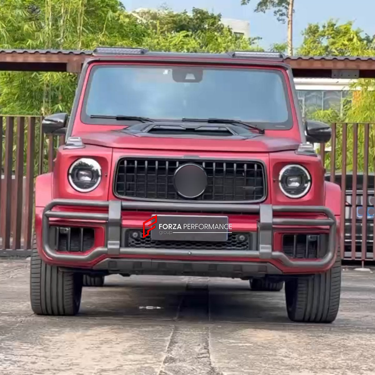DRY CARBON FRONT BUMPER BULL BAR for MERCEDES-BENZ G-CLASS AMG W465 G63 2024+ FORZA PERFORMANCE custom fit LVT Design Style

Set includes:
Front Bumper Bull Bar

Material: Dry Carbon

NOTE: Professional installation is required.