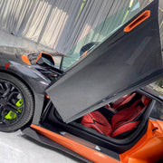 DRY CARBON Front Fenders for Lamborghini Aventador LP700 LP720 LP750 2011 - 2022
Set includes:

Front Fenders
Material: Dry Carbon

NOTE: Professional installation is required.