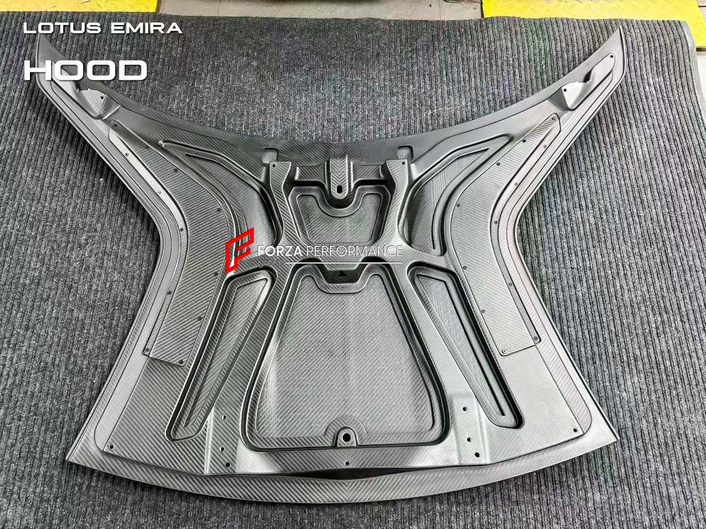 DRY CARBON HOOD BONNET LID WITH AIR INTAKE for LOTUS EMIRA 2022+

Set includes:

Hood Bonnet Lid


Material: Dry Carbon

Note: Professional installation is required.