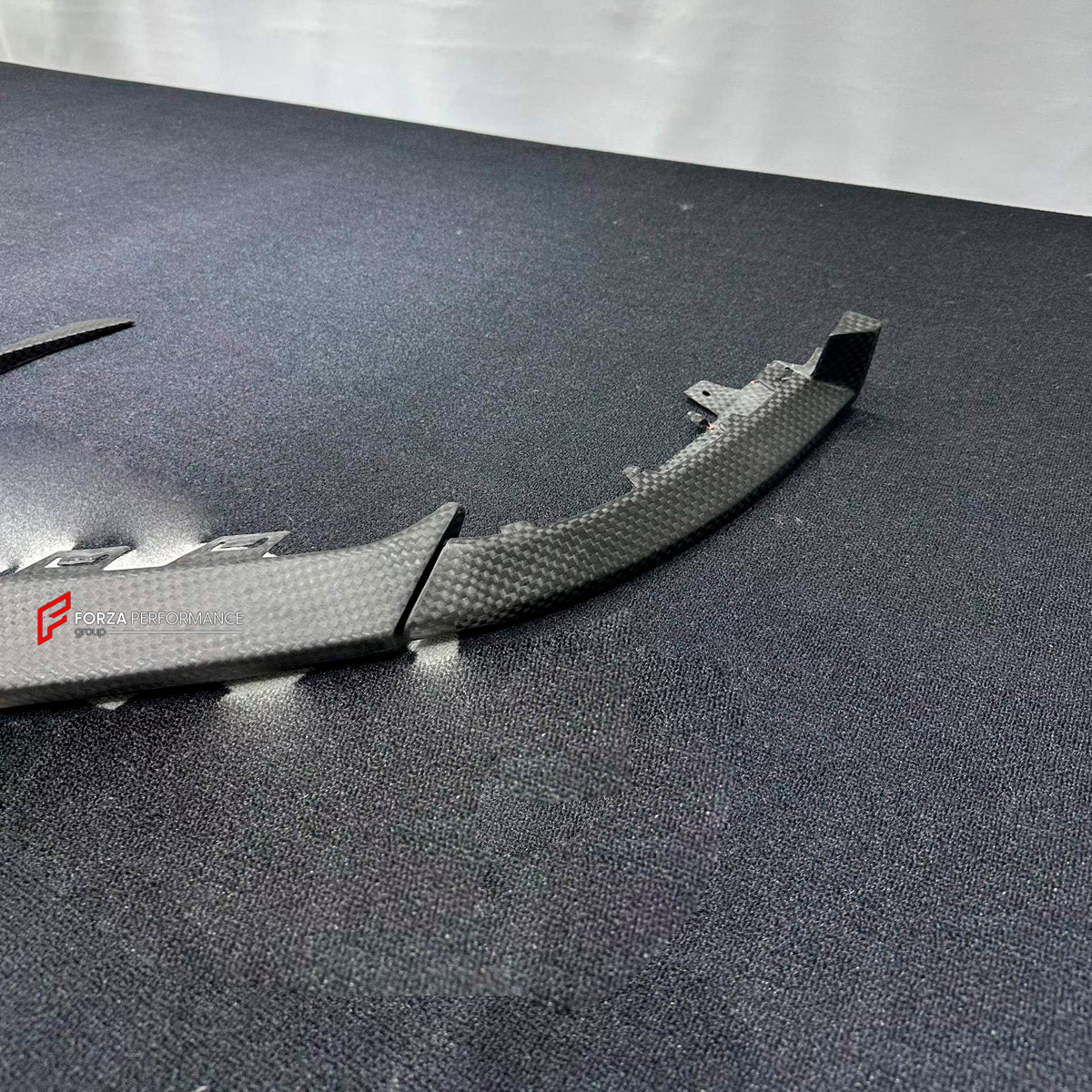 Dry Carbon Front Lip for Porsche 911 992.2 2024+
Set includes:

Front Lip
Material: Dry Carbon

NOTE: Professional installation is required.