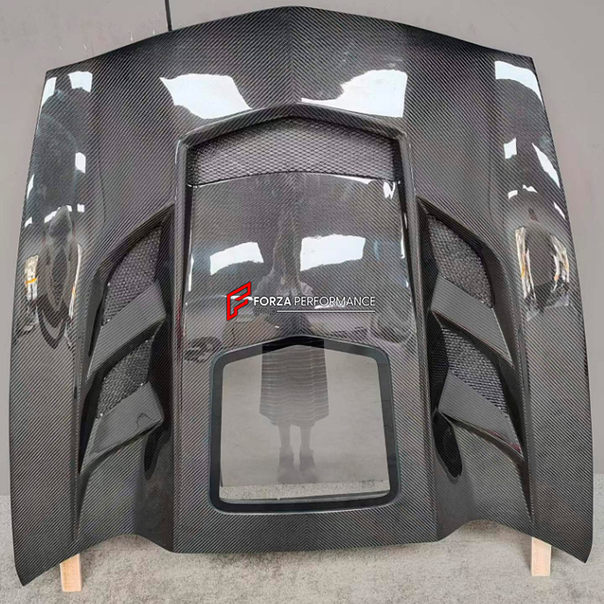 DRY CARBON HOOD BONNET for CHEVROLET CORVETTE C6 C7 Z06 2005 - 2019

Set includes:
Hood Bonnet

Material: Dry Carbon

NOTE: Professional installation is required.
