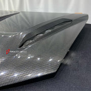 DRY CARBON HOOD BONNET for LAMBORGHINI URUS 2018+

Set includes:
Hood Bonnet

Material: Dry Carbon

NOTE: Professional installation is required.