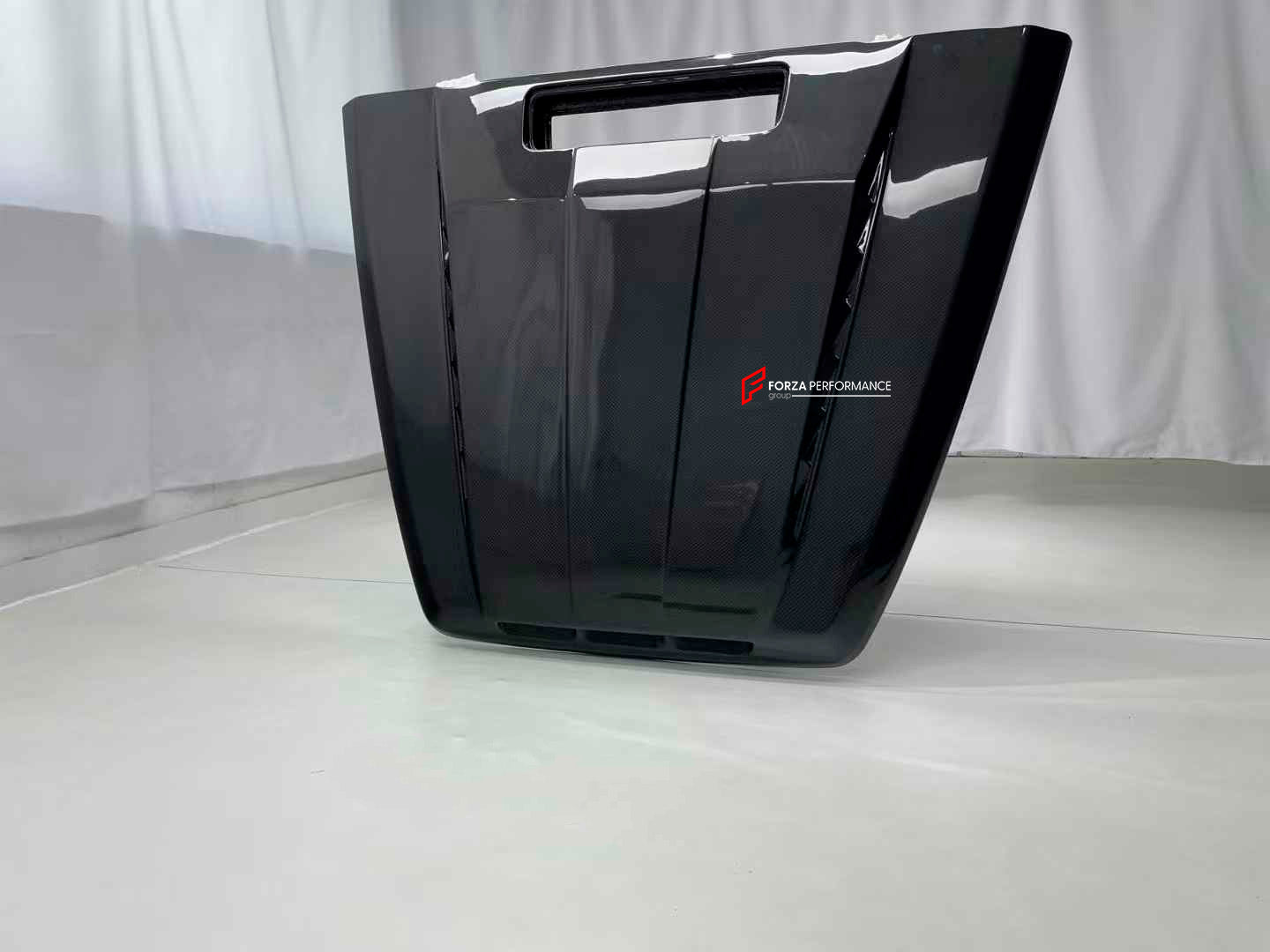 DRY CARBON HOOD BONNET for MERCEDES BENZ G-CLASS W465 G63 G550 G500 G350 2024+

Set includes:

Hood / Bonnet

Material: Dry Carbon
