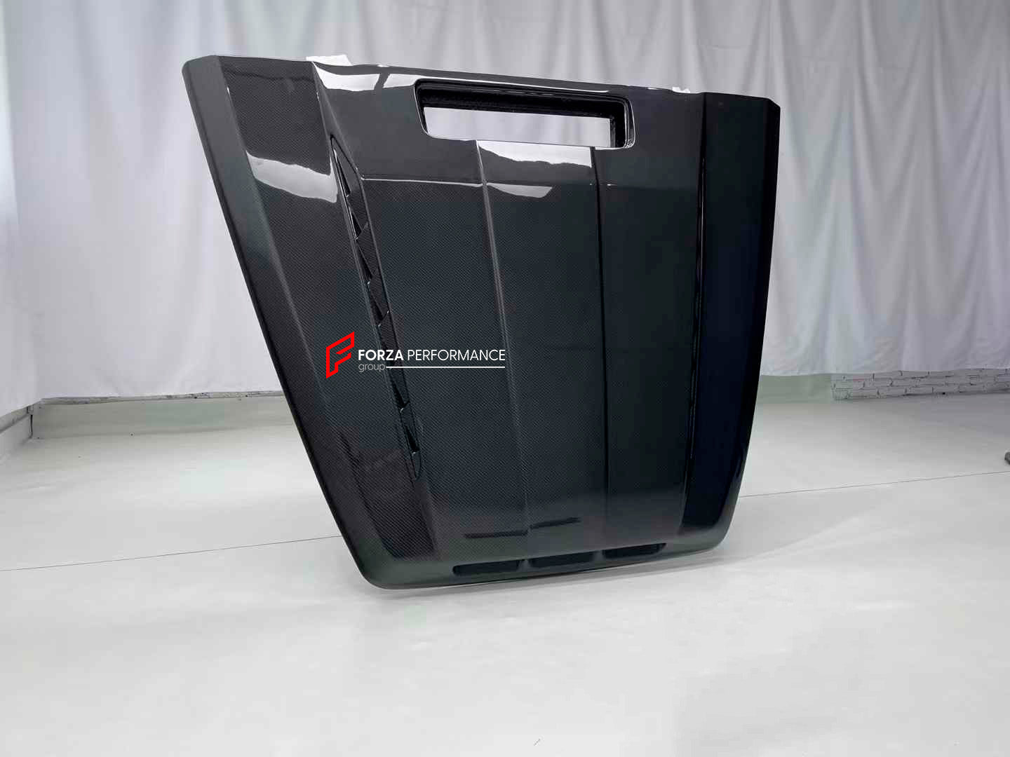 DRY CARBON HOOD BONNET for MERCEDES BENZ G-CLASS W465 G63 G550 G500 G350 2024+

Set includes:

Hood / Bonnet

Material: Dry Carbon