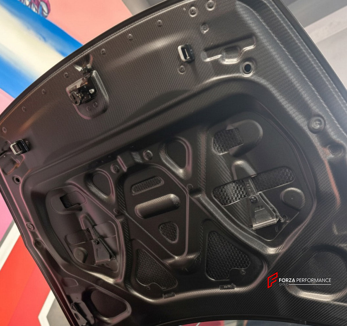 DRY CARBON Hood Bonnet for Nissan GT-R R35 2007 - 2016
Set includes:

Hood Bonnet
Material: Dry Carbon

NOTE: Professional installation is required.