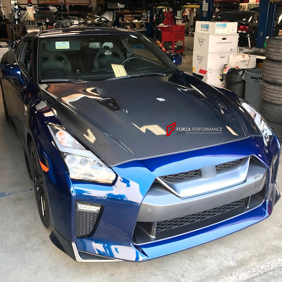 DRY CARBON Hood Bonnet for Nissan GT-R R35 2007 - 2016
Set includes:

Hood Bonnet
Material: Dry Carbon

NOTE: Professional installation is required.