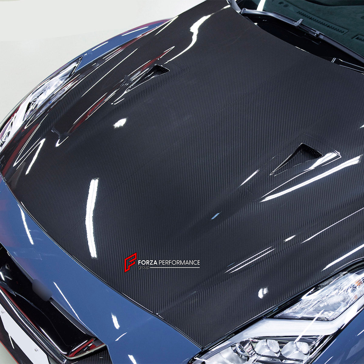 DRY CARBON Hood Bonnet for Nissan GT-R R35 2007 - 2016
Set includes:

Hood Bonnet
Material: Dry Carbon

NOTE: Professional installation is required.