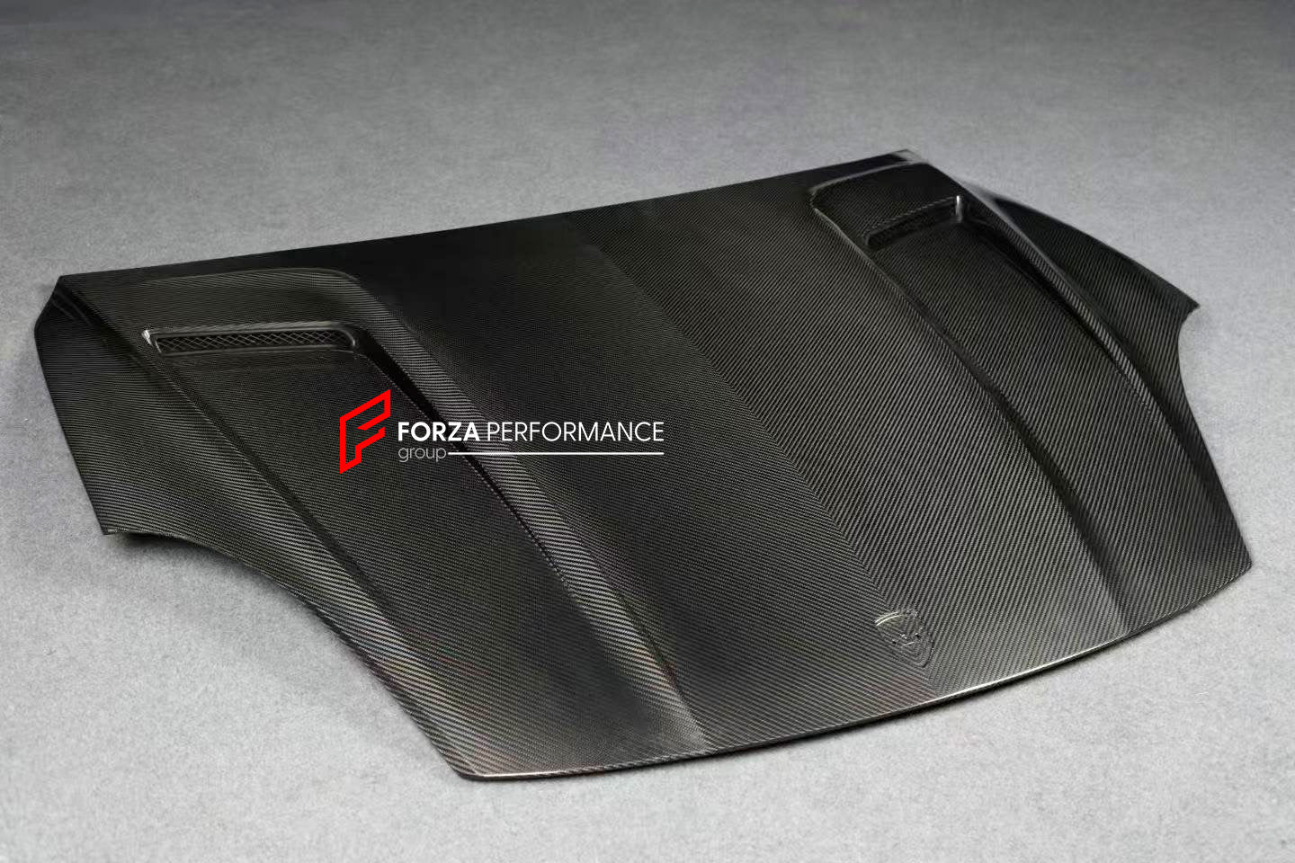 DRY CARBON HOOD BONNET for PORSCHE CAYENNE E3 9Y0 9YA SUV FACELIFT 2023+

Set includes:

Hood Bonnet

Material: Dry Carbon

Note: Professional installation is required.