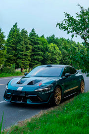 DRY CARBON HOOD BONNET for XIAOMI SU7 ULTRA 2025+
Set includes:

Hood / Bonnet
Material: Dry Carbon

NOTE: Professional installation is required.